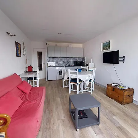 Apartment T2 A 150m De La Avec Parking - Fr-1-550-22